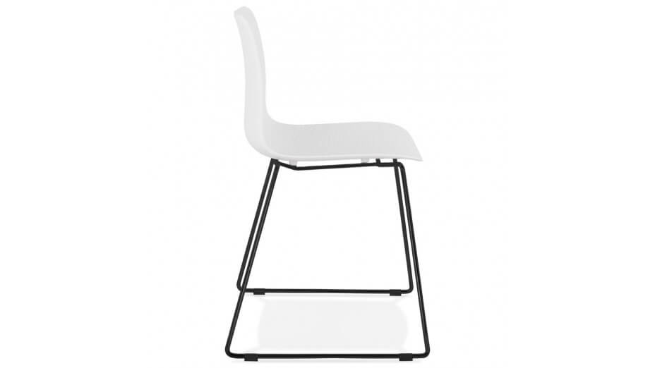 Chaise design blanche empilable pied métal noir - VERO