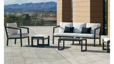 Salon de jardin haut de gamme coussins blancs